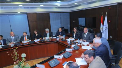 نصر والوزير يبحثان تشجيع الاستثمارات في الموانئ والنقل التشاركي