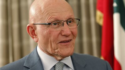 رئيس الوزراء اللبناني: الحكومة قد تتحول إلى 