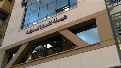 عزل 4 مستشارين لانضمامهم إلى حركة 