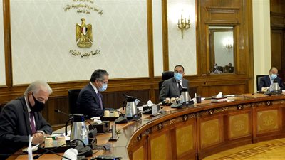 رئيس الوزراء يُتابع أعمال تطوير مدينة شرم الشيخ