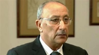 محافظ أسوان يخصص 370 ألف جنيه لتسهيل  انتقال الطلاب المعاقين