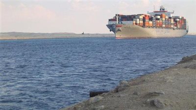 45 سفينة تعبر المجرى الملاحي لقناة السويس اليوم