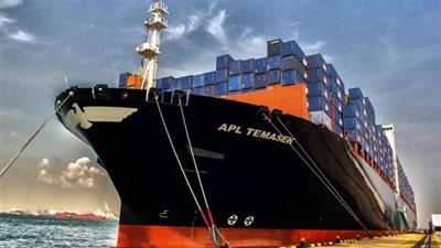 عبور 43 سفينة بقناة السويس بحمولات 3,4 مليون طن