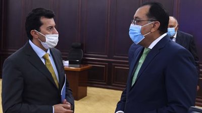 وزير الرياضة يستعرض إستعدادات إستضافة «بطولة العالم للناشئين للدراجات»