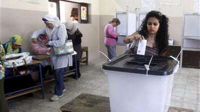 لجان دمنهور تستقبل الناخبين في جولة إعادة انتخابات البرلمان المؤجلة بالدائرة