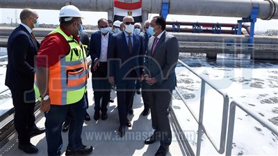 مدبولى يتفقد أعمال توسعات محطة معالجة مياه صرف صحى أبورواش بالجيزة
