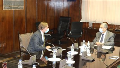 وزير الكهرباء يبحث سبل دعم وتعزيز التعاون مع «سيمنس»