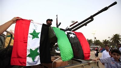 وزير الخارجية الفرنسي: أسلوب إدارة مفاوضات المناخ لا يمكن تطبيقه على الأزمة في ليبيا وسوريا