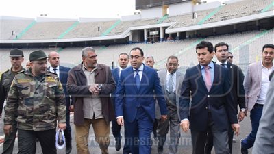 رئيس الوزراء يتابع أعمال تطوير استاد القاهرة استعدادًا لأمم أفريقيا 2019