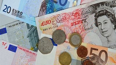 الإسترليني يصل إلى أعلى مستوى في 11 يوما مقابل اليورو