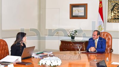 السيسي يوجه وزيرة الاستثمار بوضع جدول زمني لطرح الشركات للاكتتاب في البورصة 