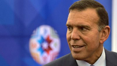 سويسرا تُسلم نائب رئيس الفيفا إلى الولايات المتحدة