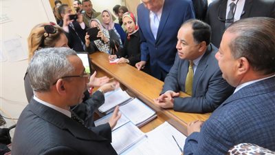 وزير المالية يجري 3 جولات تفقدية بمأموريات ضرائب المهن الحرة 