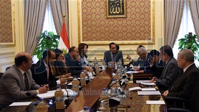 رئيس الوزراء يتابع تنفيذ قرارات زيادة المعاشات