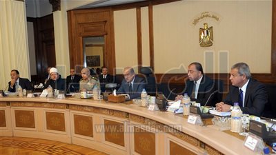 الحكومة تقر خفض الإنفاق بالجهاز الإداري للدولة من 15 ـ 20%