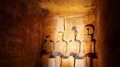 فيديو: تعامد الشمس على وجه رمسيس الثاني وسط احتفالات فنية حاشدة