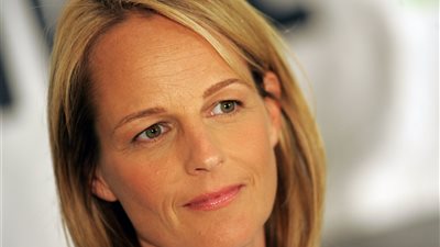 هيلين هنت تشارك في الجلسة الافتتاحية لمنتدى شباب العالم