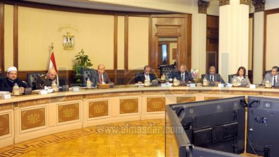 الحكومة توافق على توسيع الفئات الخاضعة لقانون الكسب غير المشروع