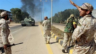 القوات الليبية تحرر مصريا وتركيا و11 إريتريا من قبضة 