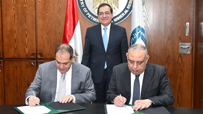 اتفاق بين «البترول» والبنك الدولي على تمويل مشروعات البنية التحتية 