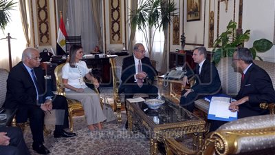 رئيس الوزراء يبحث مجالات التعاون بين مصر وبنك الاستثمار الأوروبي 