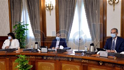 «الوزراء» يمنح مهلة جديدة لتوفيق أوضاع الفنادق العائمة ببحيرة ناصر