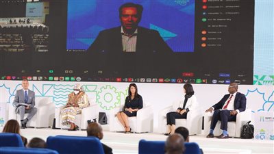 رئيس المنتدى الإقتصادي العالمي يشيد بخطوات الإصلاح الإقتصادى فى مصر 