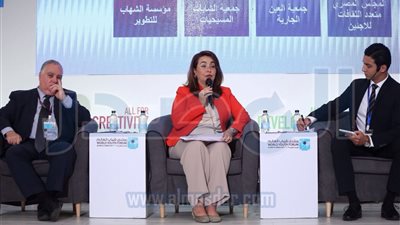 غادة والي تستعرض جهود الحكومة في استضافة اللاجئين