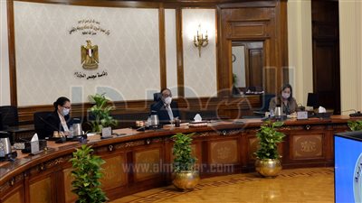 رئيس الوزراء يلتقي الأمين العام المساعد للأمم المتحدة 