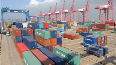  صادرات مصر غير البترولية تحقق 4,1 مليار دولار فى شهرين