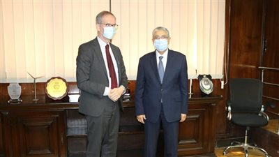 شاكر يبحث سبل تعزيز التعاون المشترك بين مصر والسويد فى الكهرباء والطاقة