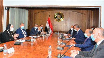 إعداد قاعدة بيانات متكاملة لقطاع المشروعات المتوسطة والصغيرة والمتناهية