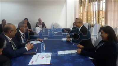 طارق قابيل يلتقي وزير التجارة الخارجية لدولة 