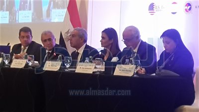وزير التجارة يستعرض خطط الإصلاح الاقتصادى وفرص الاستثمار فى مصر