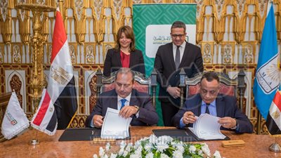 البنك الأهلي المصرى يرعى مشروعات تطوير بعض المناطق الأثرية