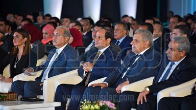 السيسى يشارك فى جلسة تقييم المشاركة السياسية للشباب في البرلمان