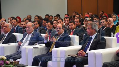 السيسي: تسليم 1350 مشروعاً جديدًا فى 2018