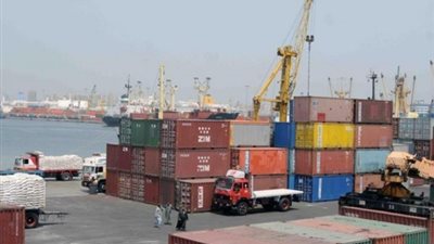 انخفاض الصادرات المصرية غير البترولية بنسبة 3,17% خلال 2015