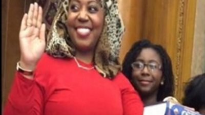 تهديدات بقتل قاضية مسلمة بعد أدائها القسم على القرآن في نيويورك