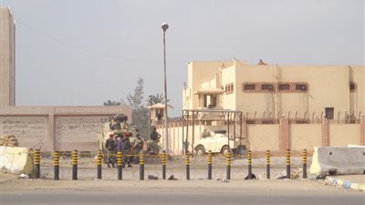 نيابة الإسماعيلية تقرر حبس 4 أمناء شرطة في واقعة الهروب من 