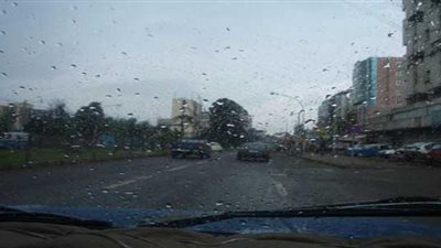 تواصل سقوط الأمطار على الإسكندرية والساحل الشمالي