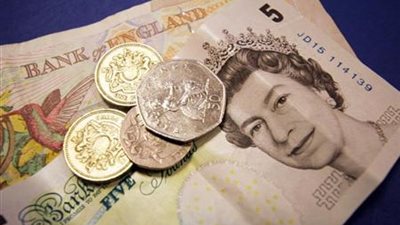 الاسترليني يرتفع بعد قول وزير إن البرلمان سيناقش أي اتفاق مع أوروبا