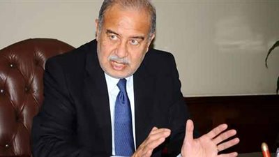 شريف إسماعيل يجتمع مع اللجنة الوزارية للخدمات