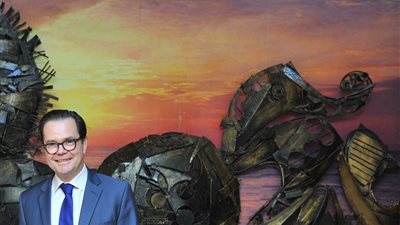 سفير فرنسا يدعو بلاده لضخ المزيد من الاستثمارات فى مصر