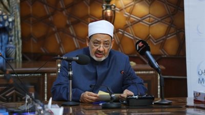 شيخ الأزهر: إطلاق ميليشيات الحوثي صاروخا تجاه مكة 