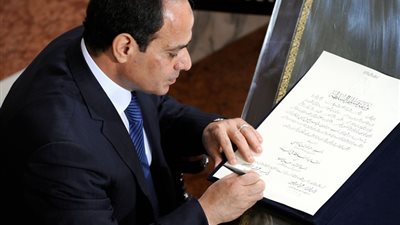 رئيس الجمهورية يقرر تعيين نواب لـ 5 وزراء