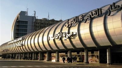 مطار القاهرة يستقبل مبعوث الاتحاد الإفريقي لجنوب السودان