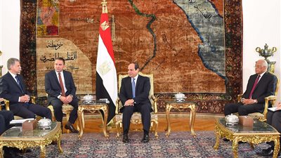 السيسي يبحث مع رئيس البرلمان المجري تعزيز التعاون بين البلدين