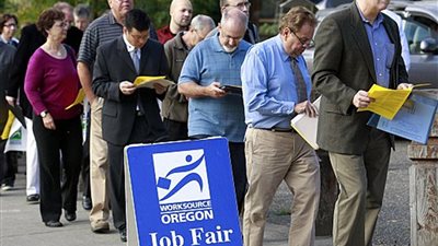 انخفاض طلبات إعانة البطالة الأمريكية لأدنى مستوى في 49 عامًا