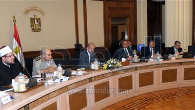 الحكومة تعتمد محضر اجتماع اللجنة الوزارية لفض منازعات الاستثمار